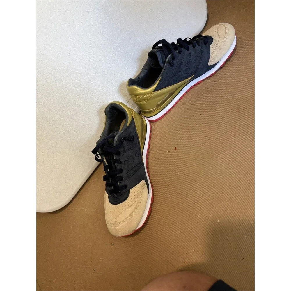 Saucony x Politics collab Courageous 